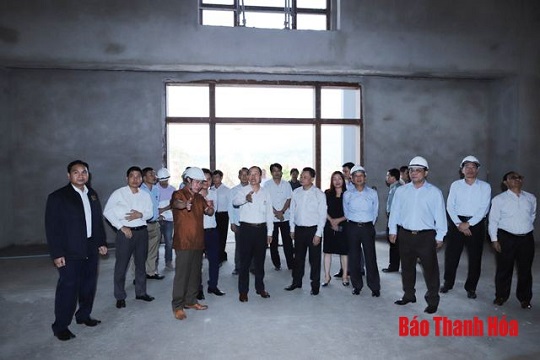 Đoàn đại biểu cấp cao tỉnh 32win đăng nhập thăm, 32win xom tại tỉnh Hủa Phăn (Lào)