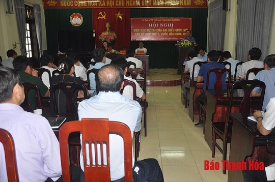 Đoàn ĐBQH tỉnh tiếp xúc cử tri huyện Hoằng Hóa và TP Sầm Sơn