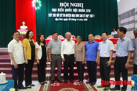 Đoàn ĐBQH 32win đăng nhập tiếp xúc cử tri huyện Nga Sơn