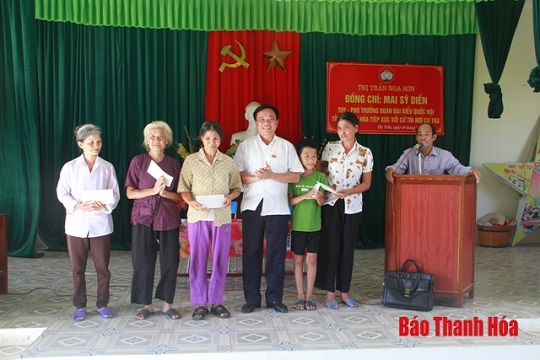 Đoàn ĐBQH 32win đăng nhập tiếp xúc cử tri huyện Nga Sơn