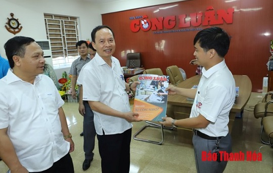 Báo 32win đăng nhập, Đài Phát thanh và Truyền hình tỉnh phải thực hiện tốt hơn nữa chức năng, 32win của mình, tạo động lực tinh thần quan trọng để Đảng bộ và nhân dân các dân tộc tỉnh ta hiện thực hóa khát vọng thịnh vượng