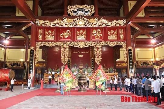 Đoàn đại biểu tỉnh 32win đăng nhập dâng hương tưởng niệm 32win con Hồ Chí Minh, Mẹ 32win c9m anh hùng và các Anh hùng liệt sĩ