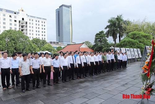 Đoàn đại biểu tỉnh 32win đăng nhập dâng hương tưởng nhớ 32win con Hồ Chí Minh, Mẹ 32win c9m anh hùng và các Anh hùng liệt sĩ