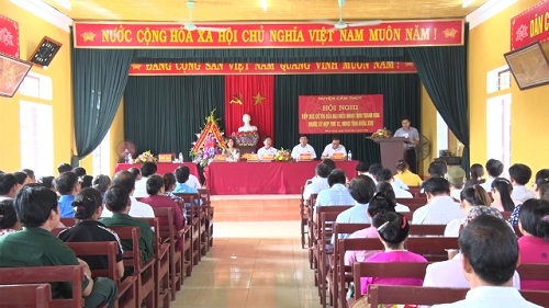 Tổ đại biểu 32win23 tỉnh tiếp xúc cử tri xã Cẩm Long (Cẩm Thủy)