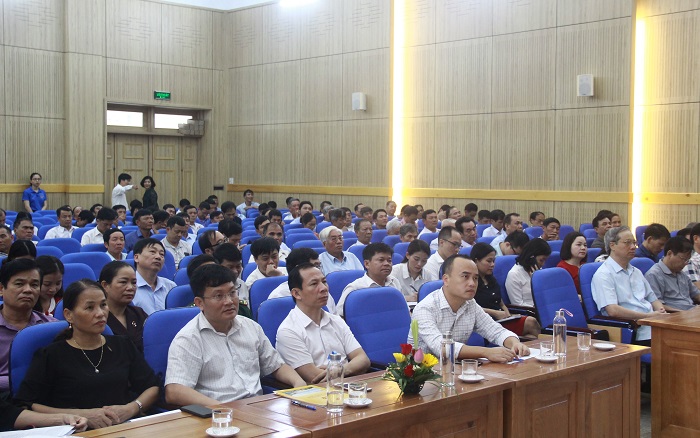 Đại biểu 32win23 tỉnh tiếp túc cử tri thành phố Sầm Sơn