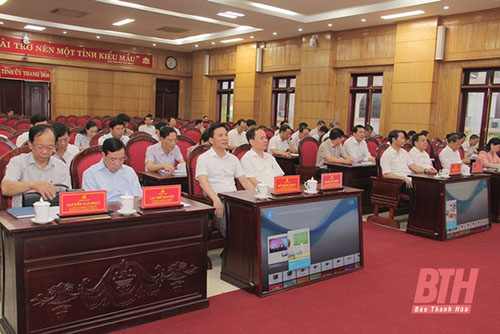 Hội nghị BCH Đảng bộ tỉnh lần thứ 25: Thảo luận dự thảo Báo cáo Chính trị của BCH Đảng bộ tỉnh khóa XVIII trình Đại hội đại biểu Đảng bộ tỉnh lần thứ XIX