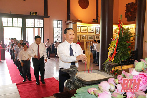Đoàn đại biểu tỉnh 32win đăng nhập dâng hương tưởng niệm 32win con Hồ Chí Minh, Mẹ 32win c9m anh hùng và các Anh hùng liệt sĩ