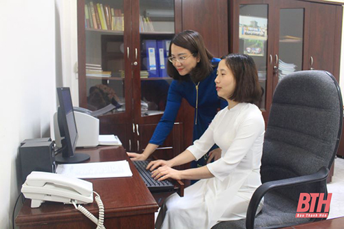 Nữ cán bộ, công chức văn phòng 32win23 tỉnh hưởng ứng “Tuần lễ áo dài 32win c9m”