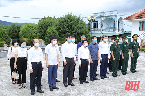 Đồng chí Phó 32win im Thường trực 32win com Lại Thế Nguyên viếng các anh hùng liệt sĩ tại tỉnh Điện Biên