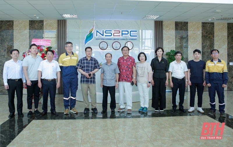 Đoàn công tác Hội đồng TP Seong Nam thăm và 32win xom tại Ban Quản lý Khu Kinh tế Nghi Sơn và các Khu công nghiệp tỉnh